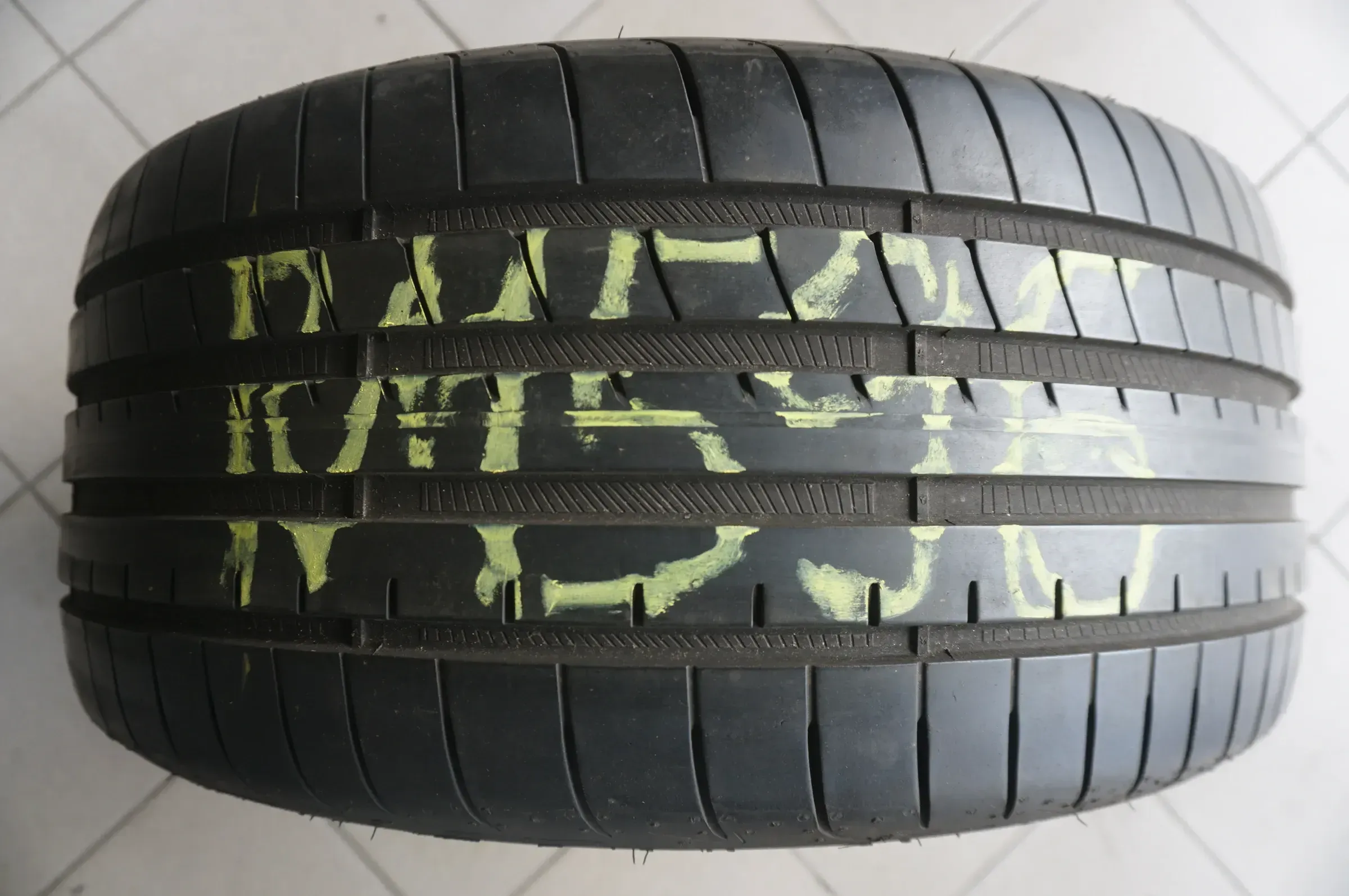 1 X 255 40 R18 99Y Sommerreifen Goodyear Eagle F1 Asymmetric 3 * RSC 2023 6mm - Bild 1