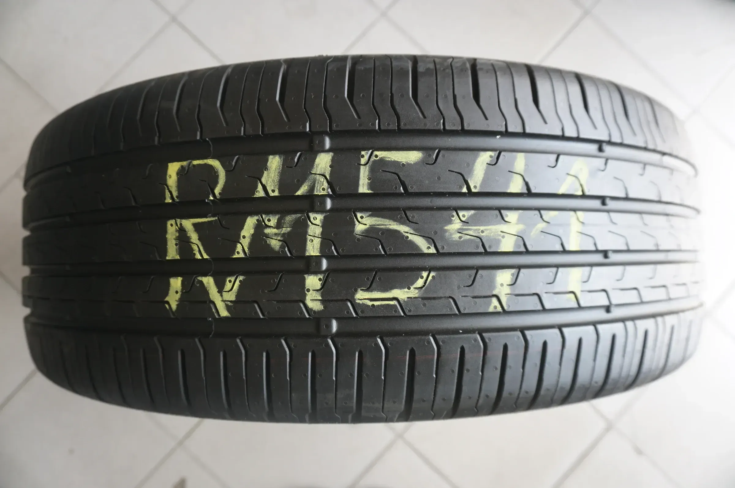 1 X 235 45 R20 100V Sommerreifen Continental Eco Contact 6 2022 6mm - Bild 1