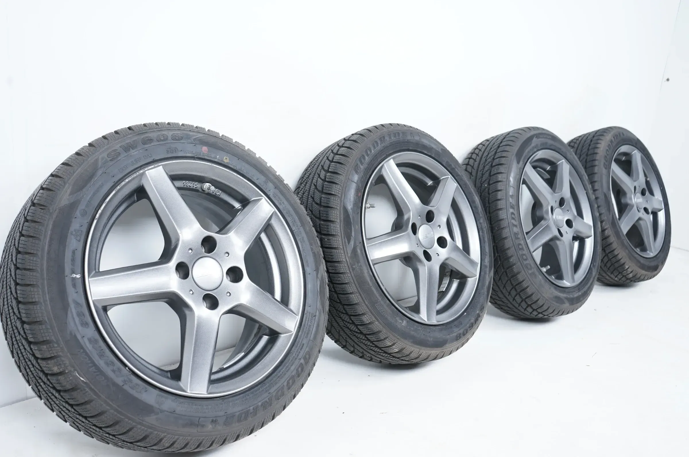KIA Picante Winterräder Winterreifen 185 55 15 Zoll 4x100 7mm - Bild 1
