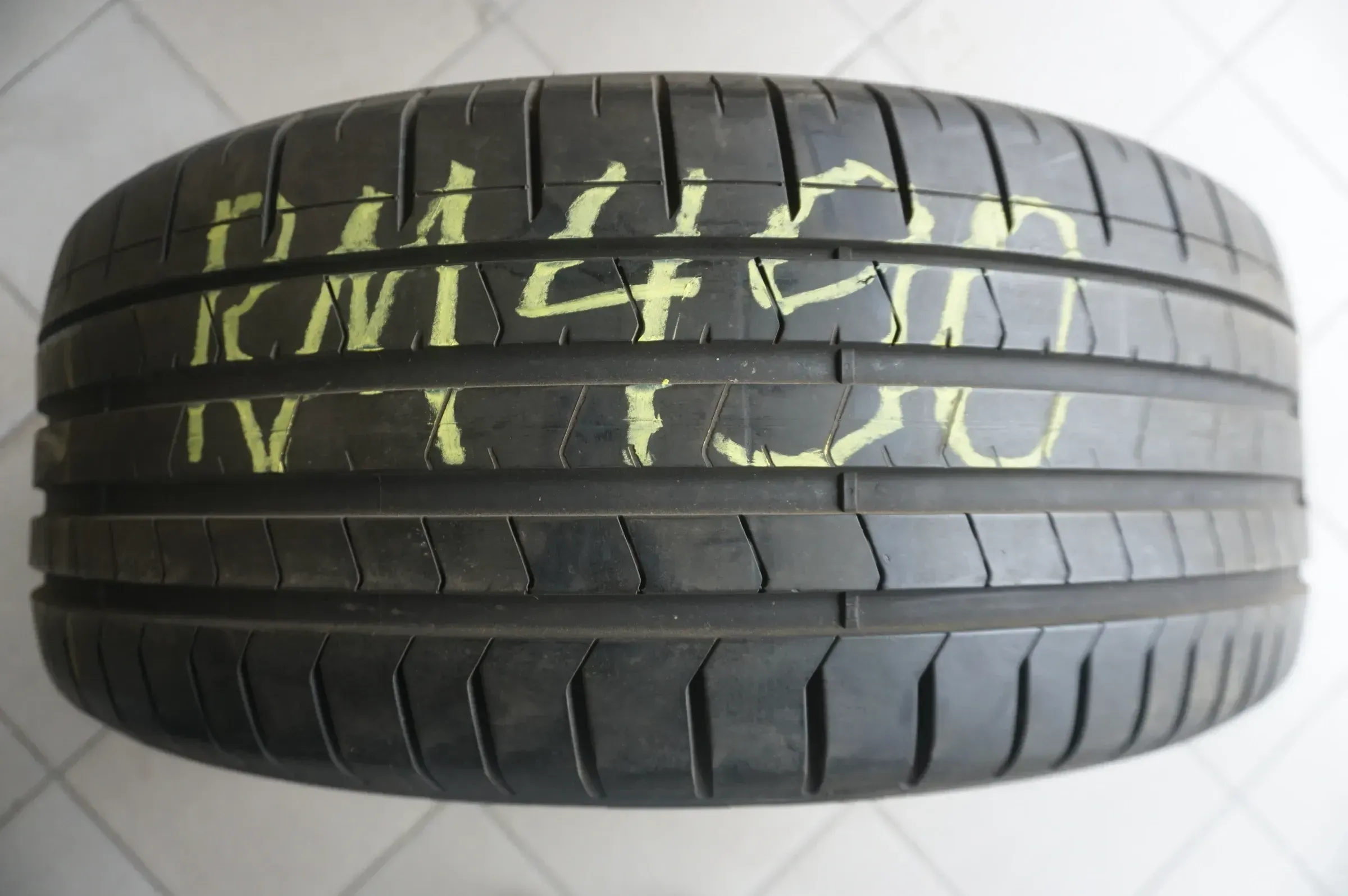 1 X 255 50 R19 107W Sommerreifen Pirelli PZero P Zero MO 5,5mm 2018 - Bild 1