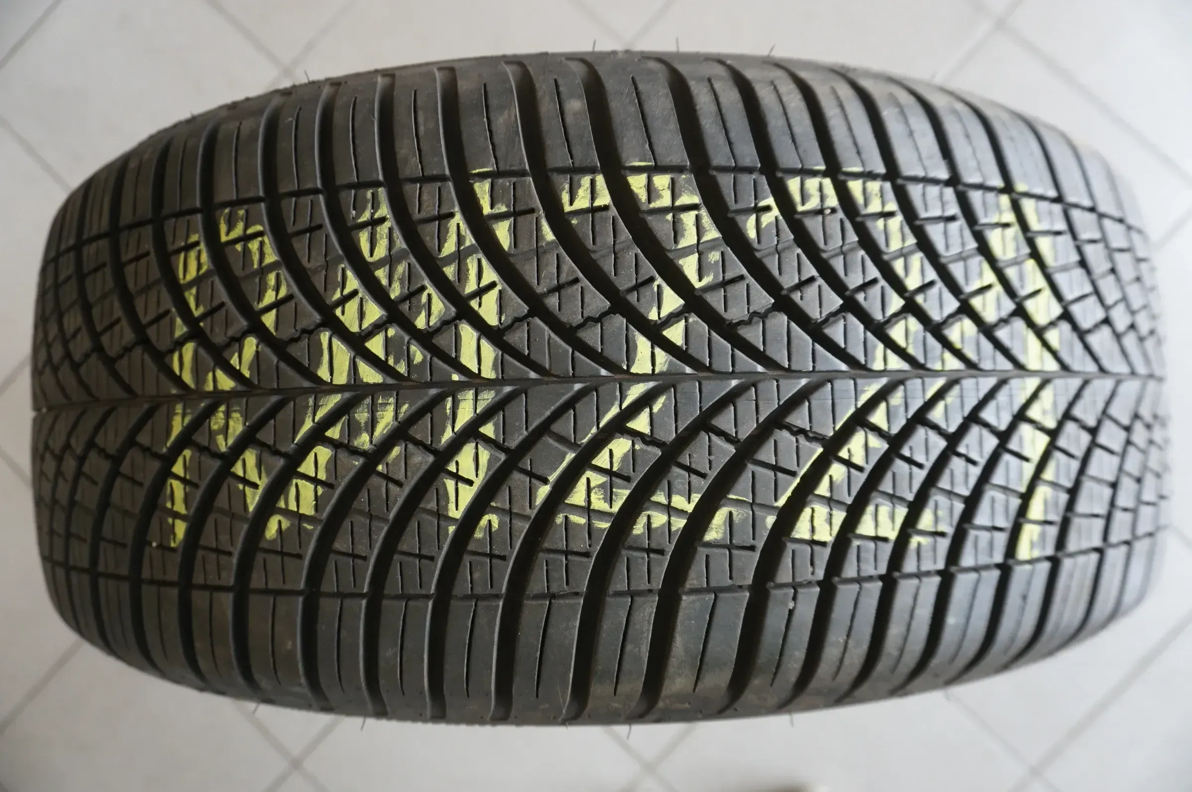 1 X 245 45 R19 102W Allwetterreifen Goodyear Vector 4Seasons Gen-3 2022 7mm - Bild 1