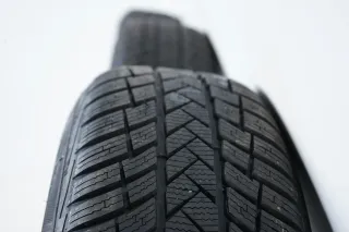 WieNeu Bmw X1 X2 U10 U11 Winterräder Winterreifen 205 65 17 Zoll  6898299 - Bild 9