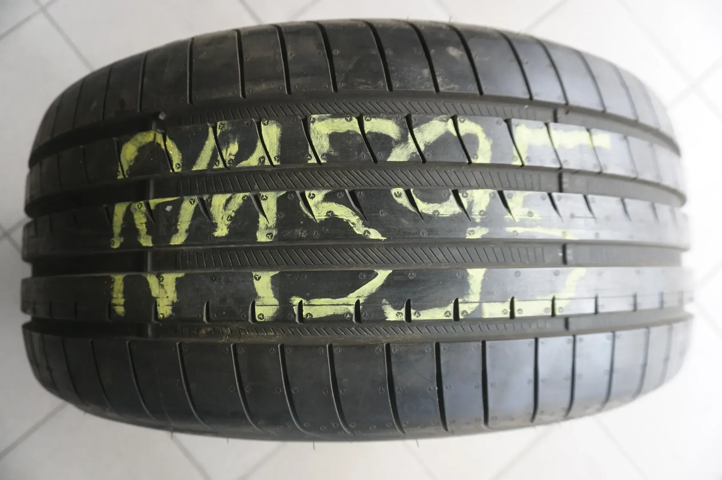 1 X 255 40 R18 99Y Sommerreifen Goodyear Eagle F1 Asymmetric 5 MO 2020 7mm - Bild 1