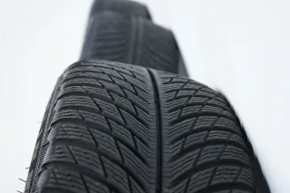 Mercedes C43 AMG W206 Winterreifen Winterräder 235 45 18 Zoll - Bild 13