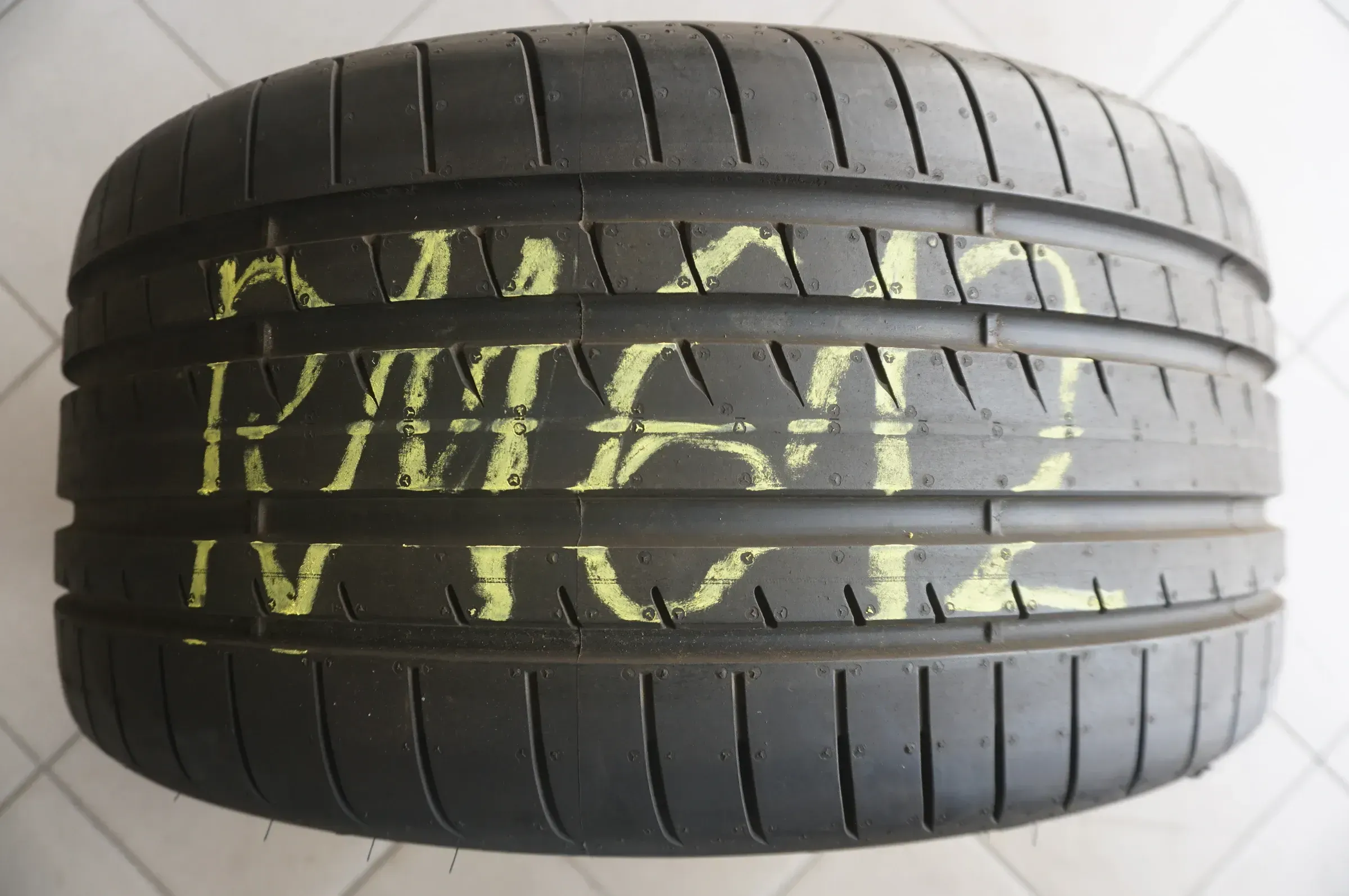 1 X 275 30 R20 97Y Sommerreifen Goodyear Eagle F1 Asymmetric 5 * RSC 2023 7mm - Bild 1