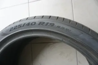 1 X 225 40 R19 93W Sommerreifen Pirelli P Zero PZero MO 6,5mm 2017 - Bild 4
