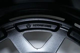 Mercedes E Klasse W213 Sommerräder Sommerreifen 245 40 19 Zoll - Bild 13