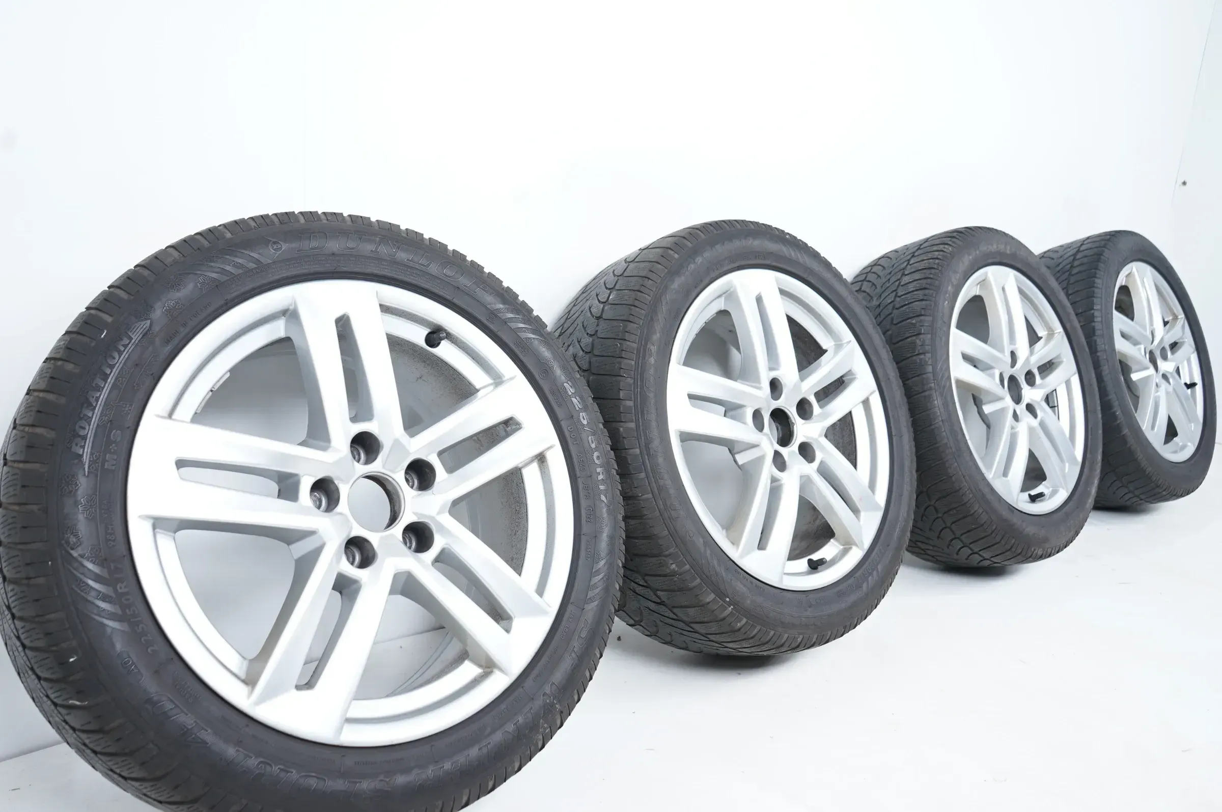Audi A4 8W B9 Winterräder Winterreifen 225 50 17 Zoll 8W0601025P - Bild 1