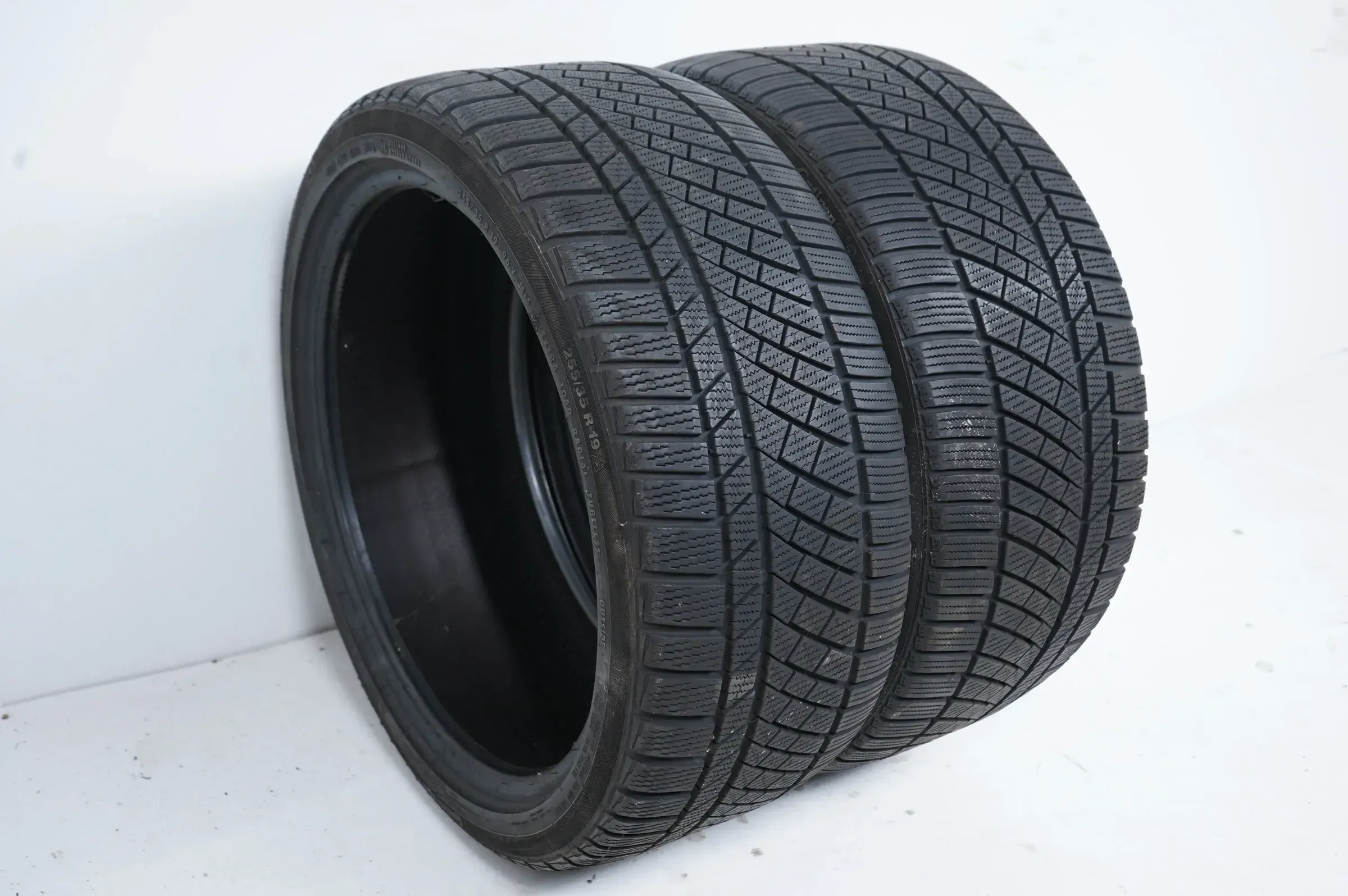 2x Winterreifen Continental 255 35 19 Zoll DOT14 ca.7mm Bmw* - Bild 1