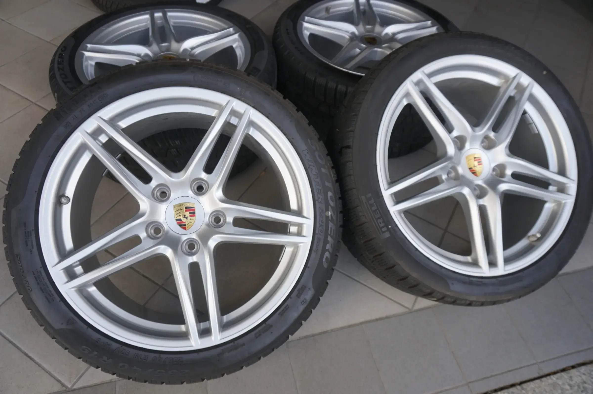 Original Porsche Carrera 911 991 TOP 19 Zoll Alufelgen Winterreifen Winterräder - Bild 1