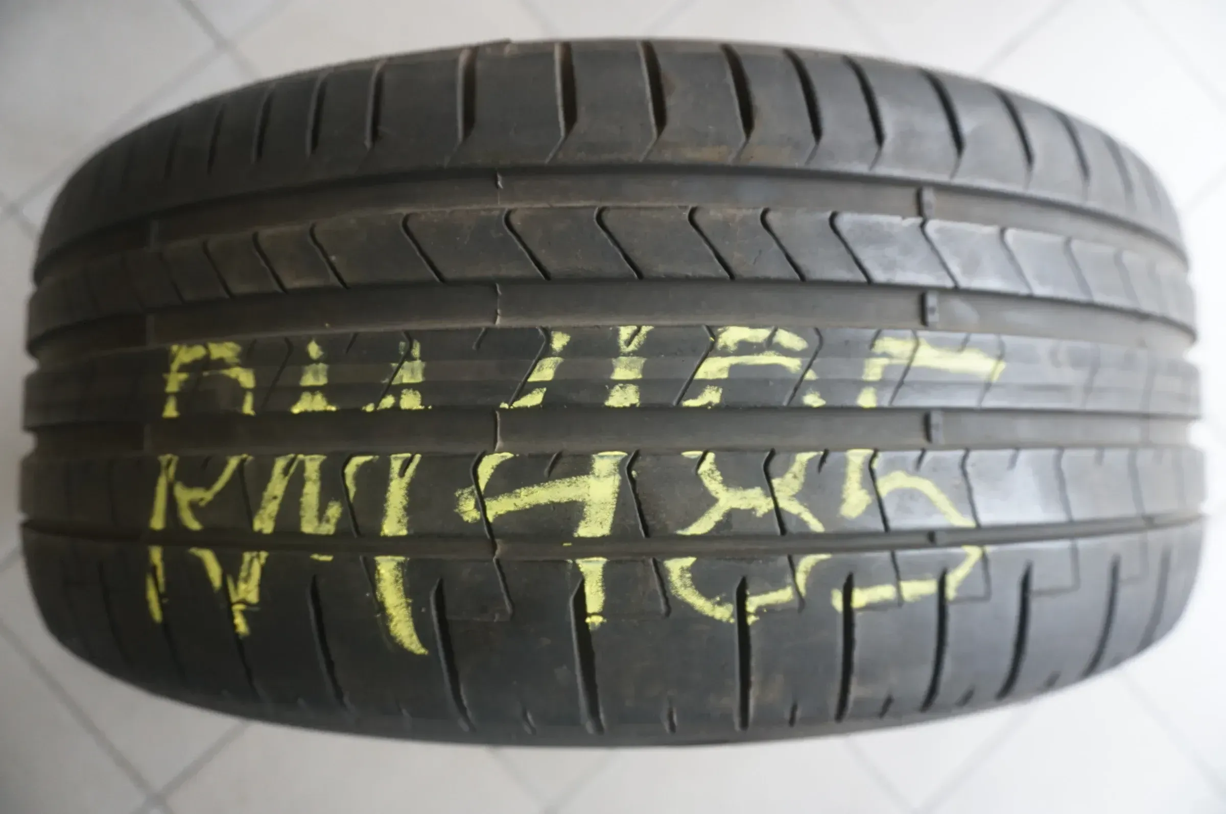 1 X 255 45 R19 104Y Sommerreifen Pirelli P Zero PZero MO1 PNCS 6mm 2020 - Bild 1
