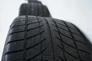 Mercedes E Klasse W212 Winterräder Winterreifen 245 45 17 Zoll - Bild 9