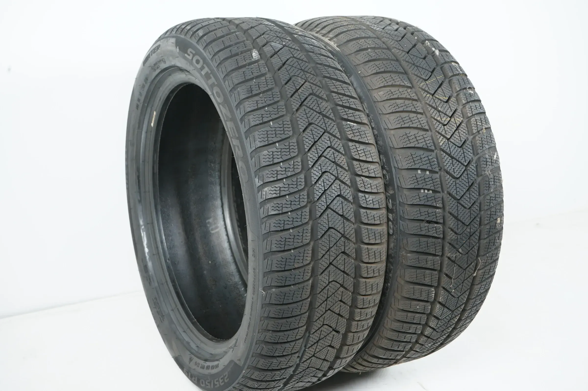 2x Winterreifen Pirelli Sottozero 235 50 19 Zoll DOT19 ca.7mm MO - Bild 1