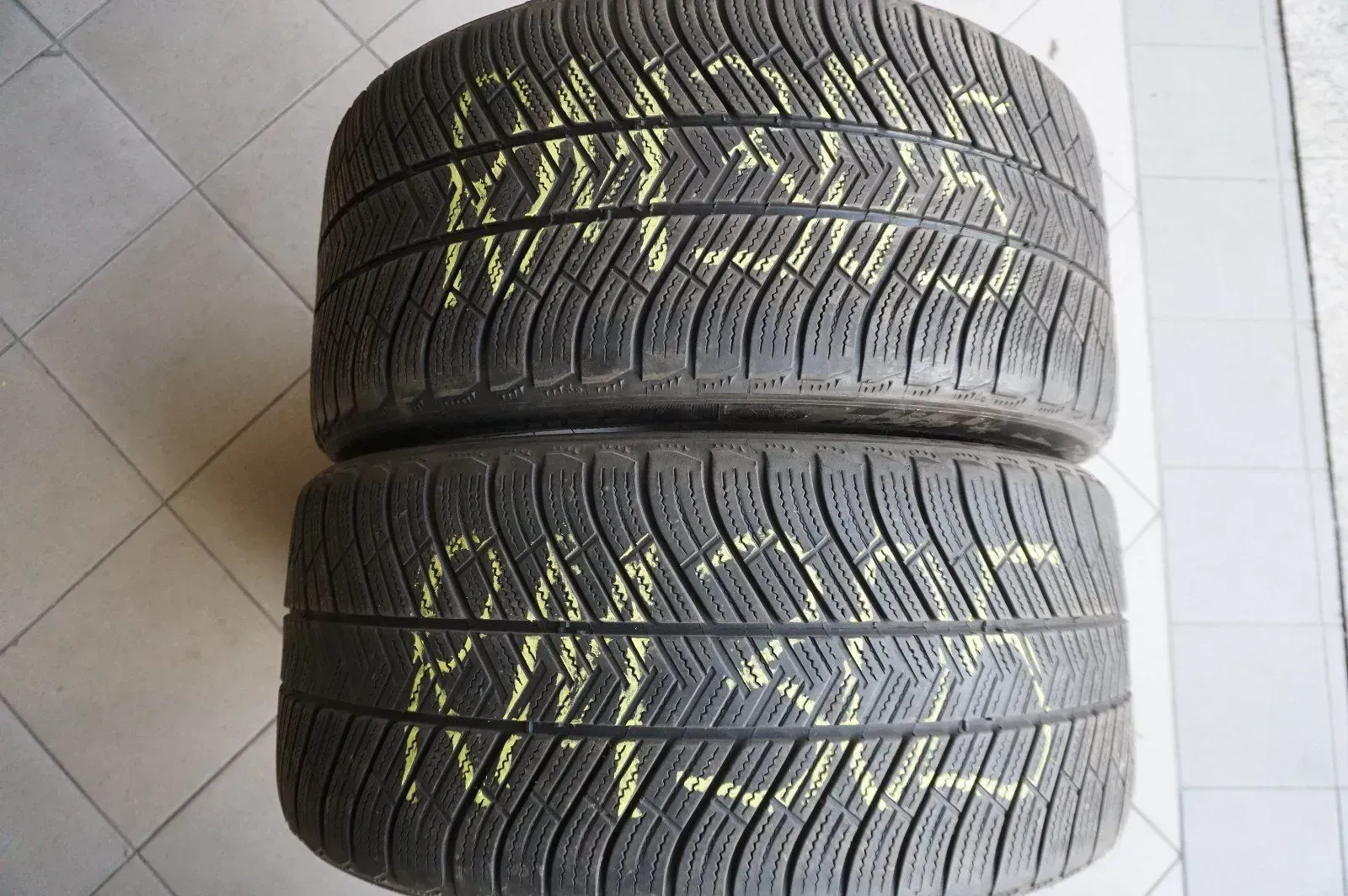 2 X 265 40 R19 102V Winterreifen Michelin Pilot Alpin PA4 MO 2018 5mm - Bild 1