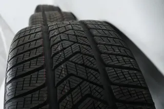 Mercedes EQC W293 N293 19 Zoll AMG Alufelgen Winterreifen Winterräder 235 55 255 50 R19 - Bild 11