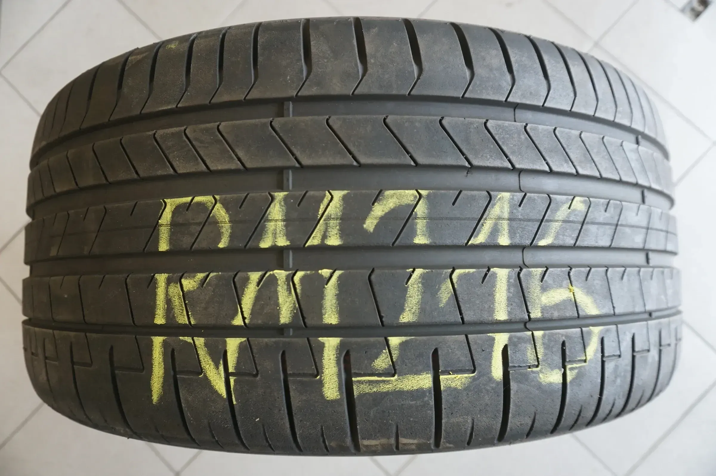 1 X 275 40 R19 105Y Sommerreifen Pirelli P Zero PZero * MO 2023 5,5mm - Bild 1