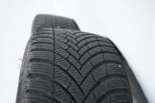 Ford unbekannt Winterräder Winterreifen 205 45 17 Zoll 4x108 - Bild 10