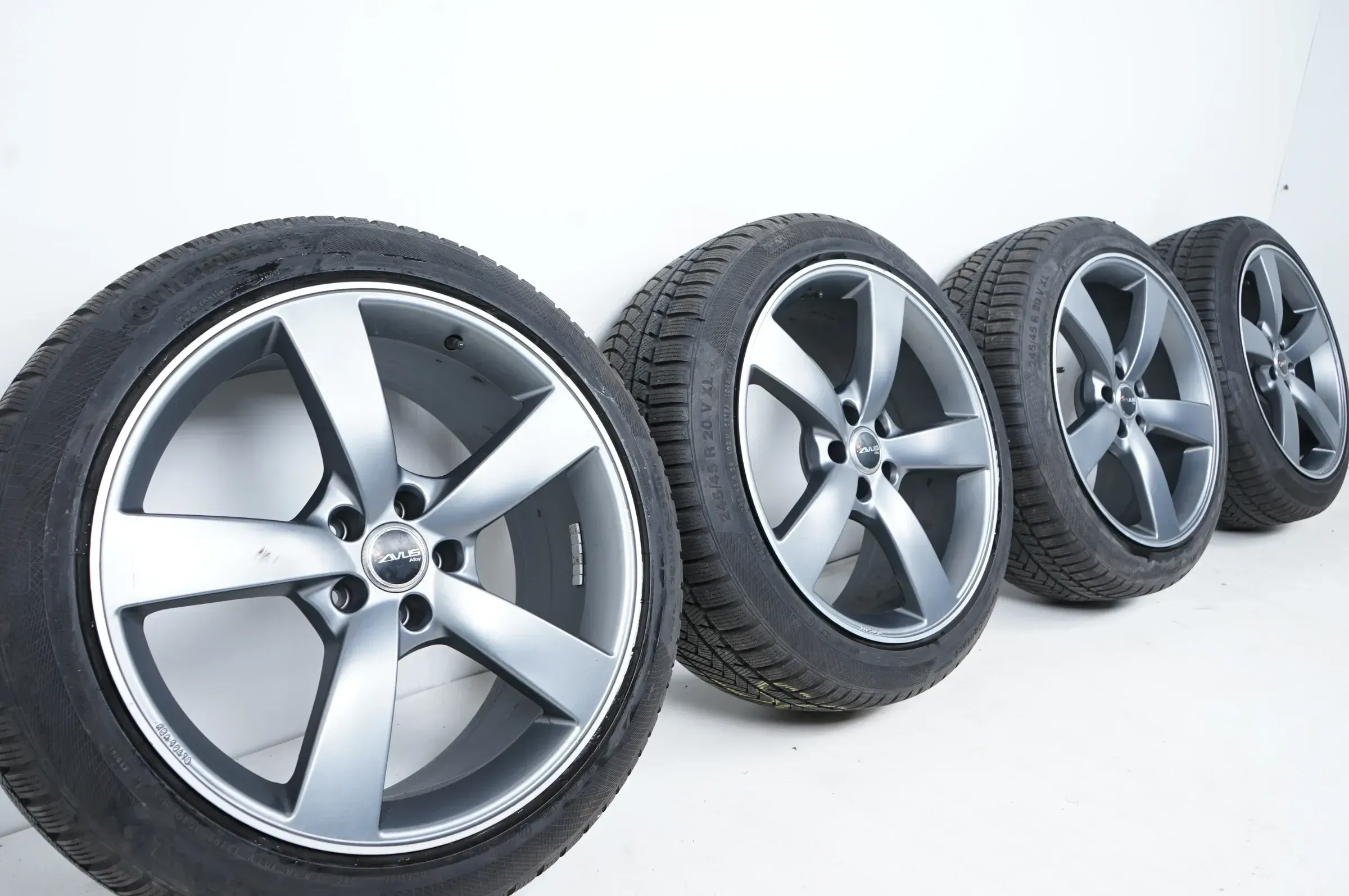 Audi Q5 SQ5 8R Winterräder Winterreifen 245 45 20 Zoll 7mm - Bild 1