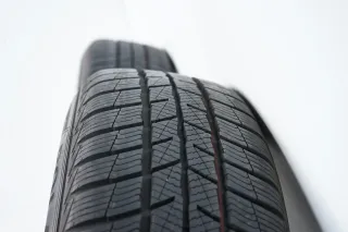 VW Volkswagen unbekannt Winterräder Winterreifen 215 60 16 Zoll - Bild 10