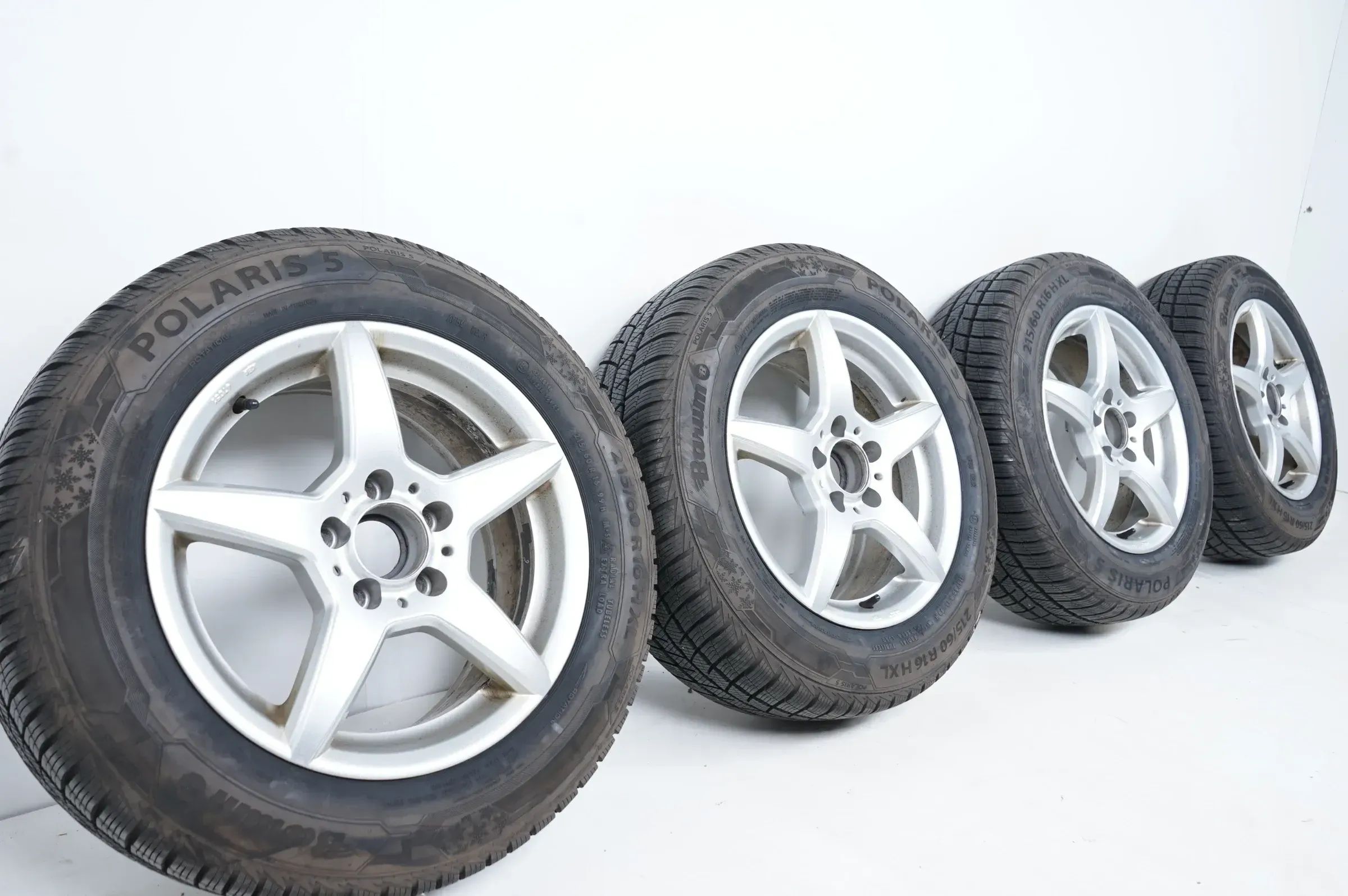 VW Volkswagen unbekannt Winterräder Winterreifen 215 60 16 Zoll - Bild 1