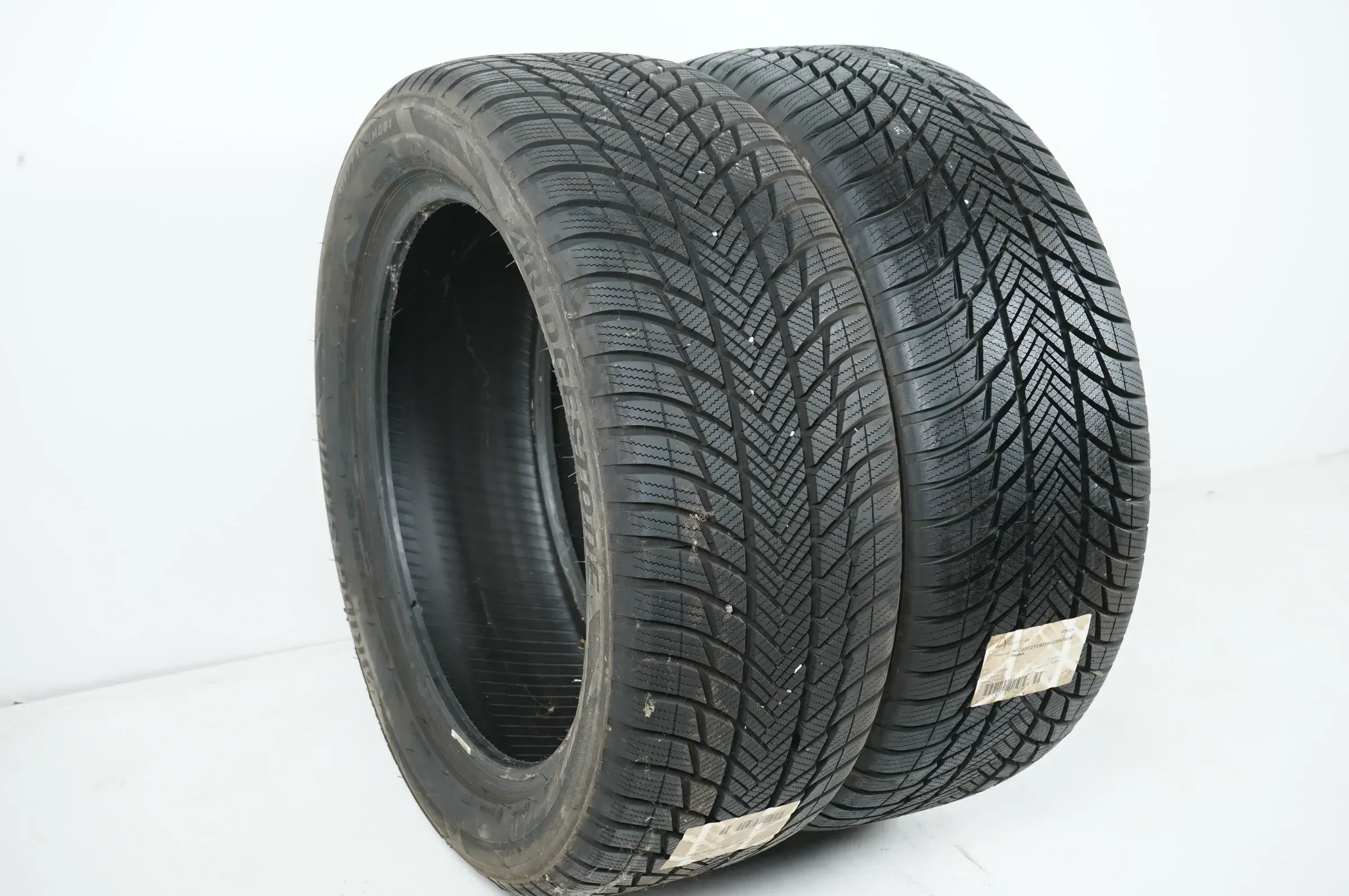 2x Winterreifen Bridgestone 235 50 19 Zoll DOT19 ca.8mm MO - Bild 1