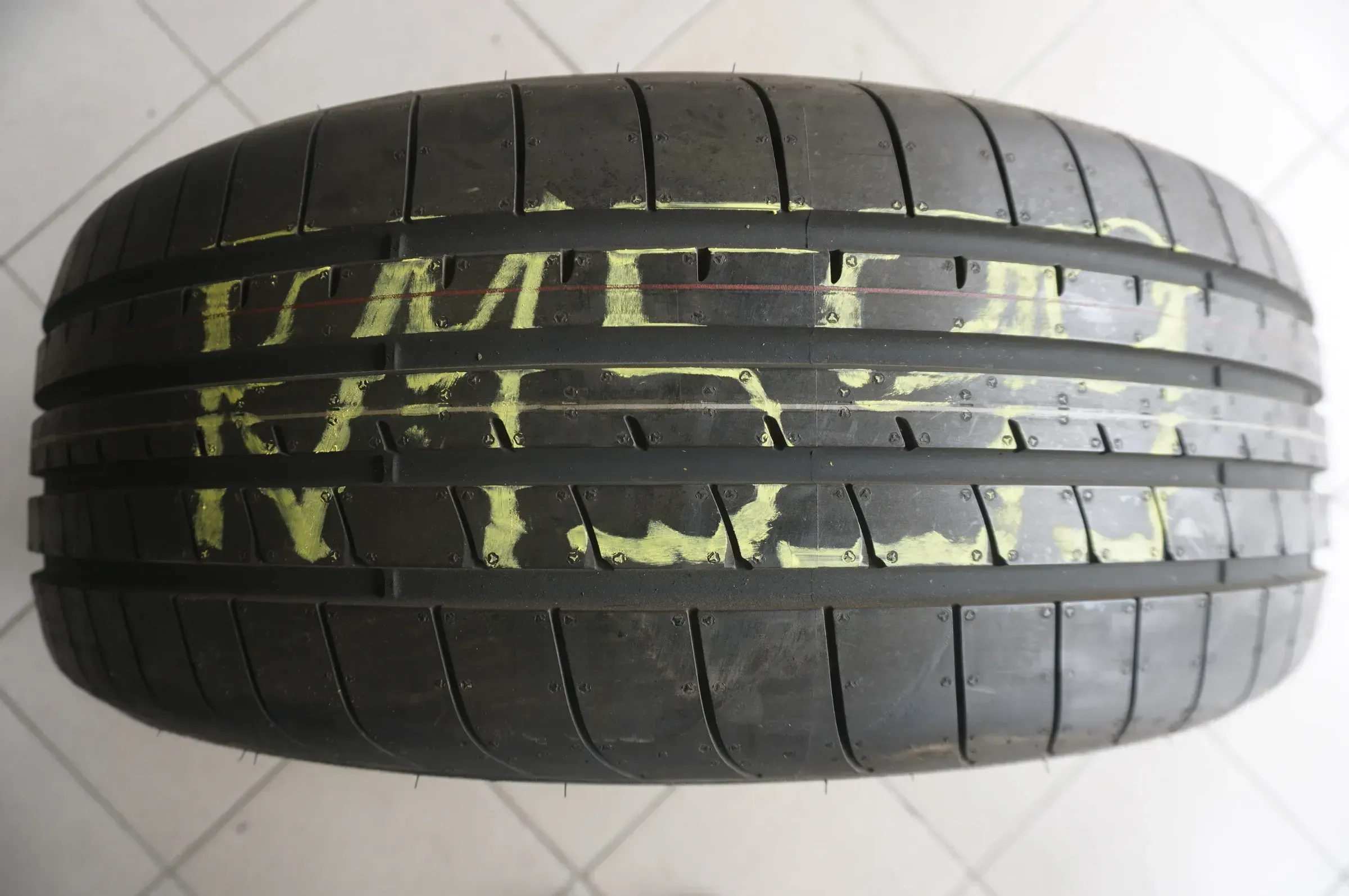 1 X 235 55 R19 101H Sommerreifen Goodyear Eagle F1 Asymmetric 5 MO 2020 7mm - Bild 1