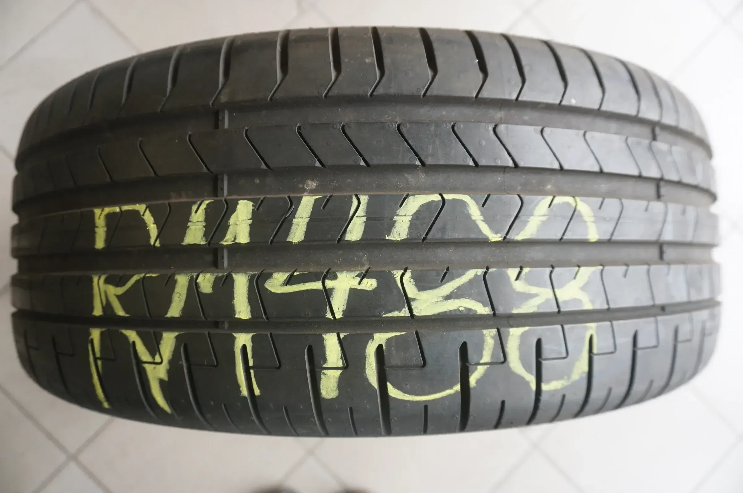 1 X 245 45 R19 102Y Sommerreifen Pirelli P Zero PZero * MO 6mm 2024 - Bild 1