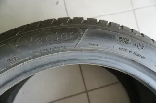1 X 245 45 R19 102W Allwetterreifen Goodyear Vector 4Seasons Gen-3 2022 7mm - Bild 3