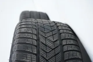 Mercedes E Klasse W213 Hybrid Winterräder Winterreifen 18 Zoll - Bild 11