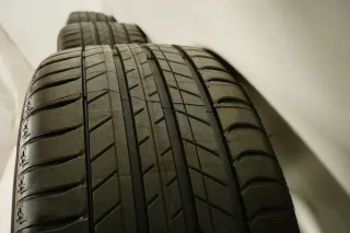 Original Mercedes EQC 19 Zoll Alufelgen Sommerräder Sommerreifen 235 55 255 50 R19 - Bild 9